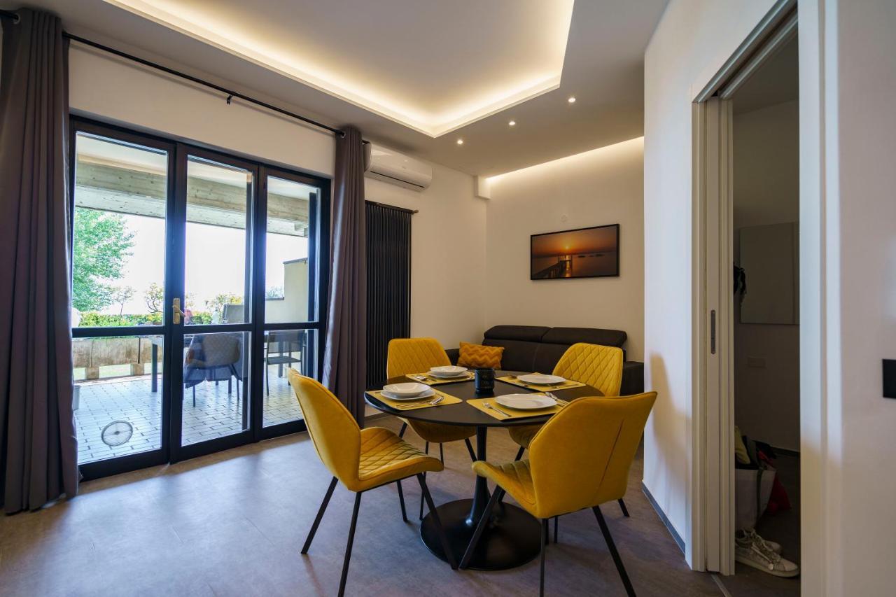 Lakeview Apartment Primea Sirmione Exteriör bild